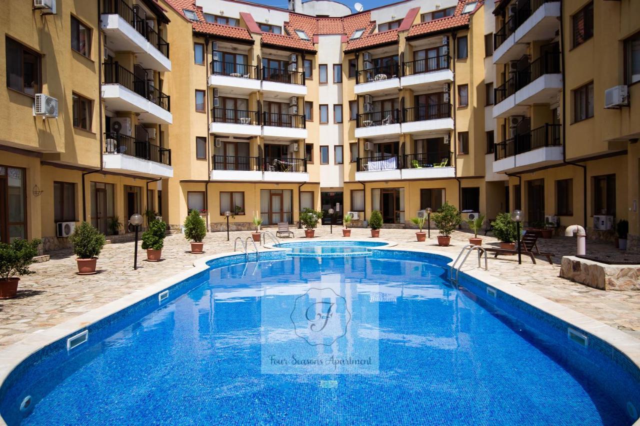 Four Seasons Apartment - Oasis Beach Resort Bliznatsi Eksteriør bilde