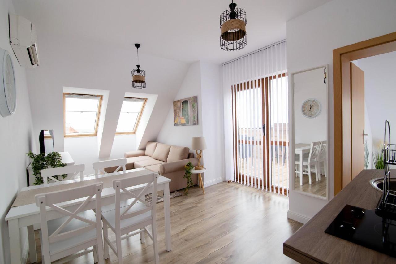 Four Seasons Apartment - Oasis Beach Resort Bliznatsi Eksteriør bilde